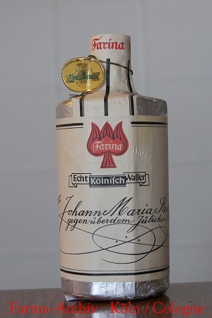 Farina Eau de Cologne Flacon made of chocolate by Stollwerck