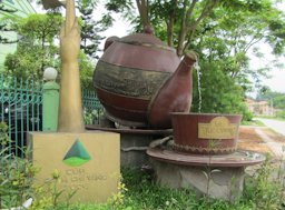 Giant teapot outside Tân Cương Tea Factory, Thai Nguyen City, Vietnam